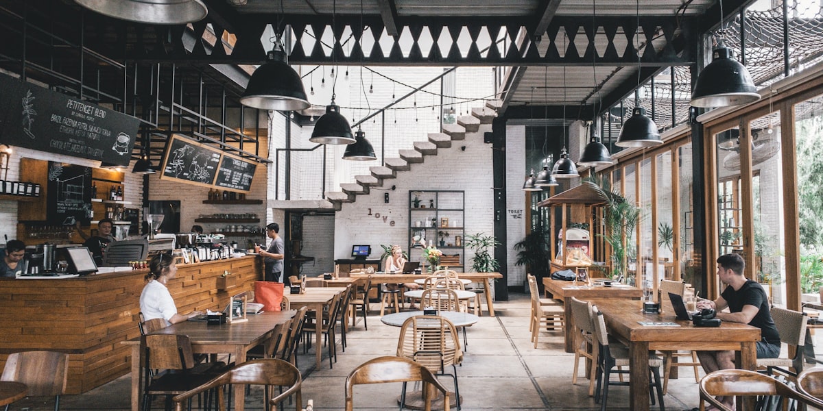 Retiring in Panama: The Pensionado Program, Lower Costs, and Year-Round Sunshine